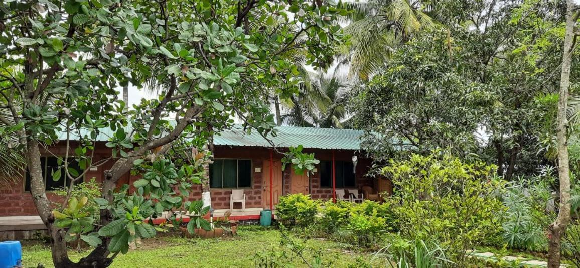 Prajakta Rest House อลีบาก ภายนอก รูปภาพ